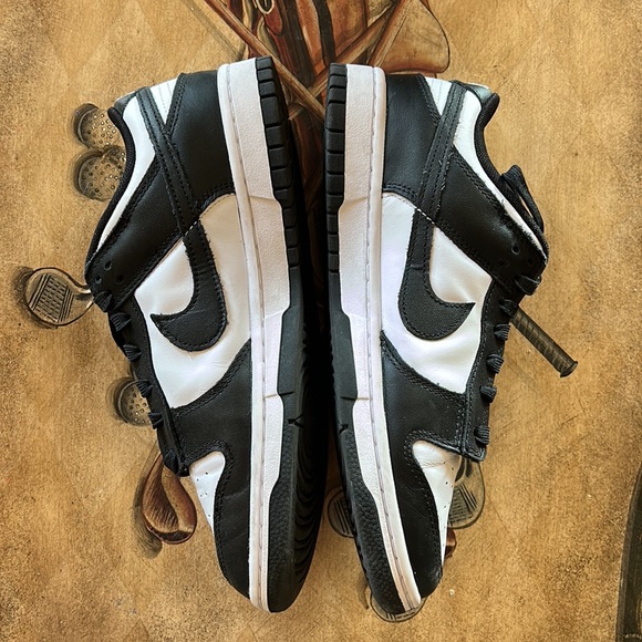 Nike panda 🐼 dunks 8.5 - Picture 2 of 7